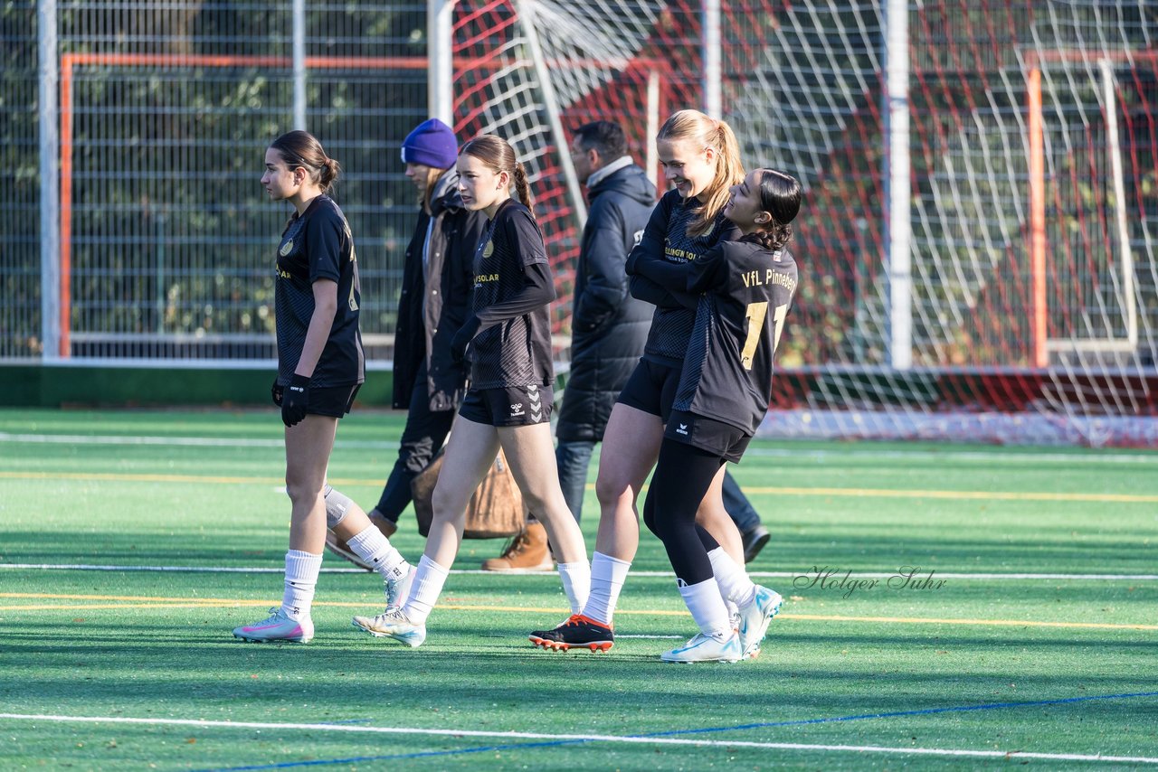 Bild 252 - wBJ VfL Pinneberg2 - Eimsbuttler TV 3 : Ergebnis: 5:0